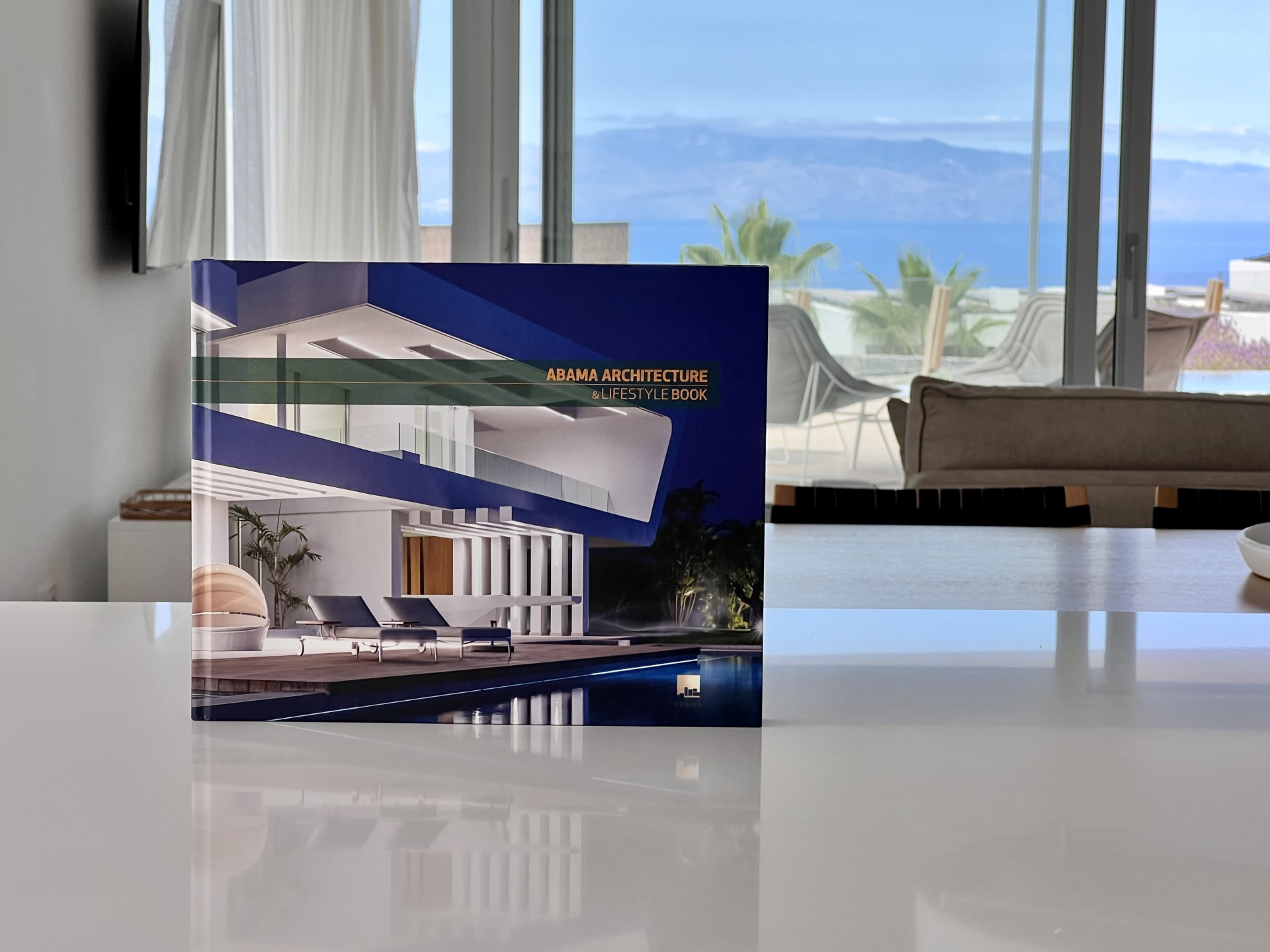 Abama Resort Tenerife se refleja en un libro sobre su arquitectura e integración con la naturaleza tinerfeña 